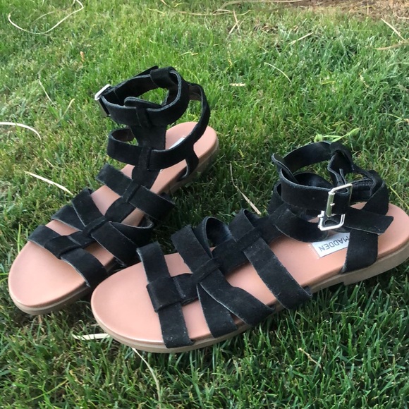 Steve Madden Delmar Gladiator Black Suede Leather Sandals! Size 7.5M - Picture 3 of 10
